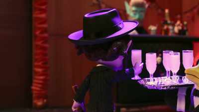 Guest: Hey, Candy.
Nice gangster costume! - Santa Inc.