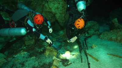 Guillermo records
every find digitally, - Lost Treasures of the Maya