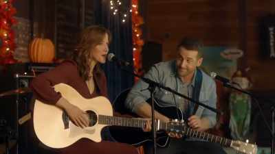 - [GUITAR PLAYING]
- [GRADY HUMMING] - Country at Heart