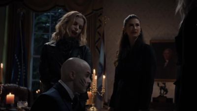 [gulps] - Van Helsing