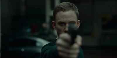 (Gun clicks) - Gangs of London