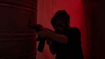 [gunfire blasting] - Strike Back