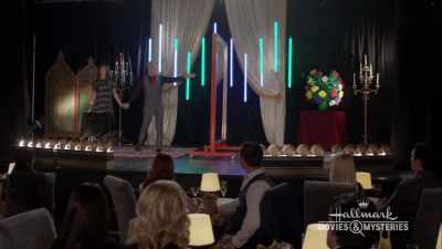 [gunshot]
[audience gasps] - Crossword Mysteries: Abracadaver