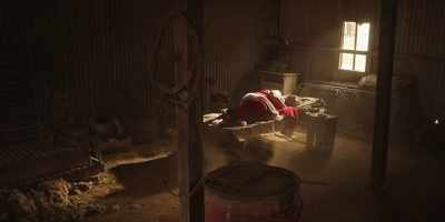 (GUNSHOT ECHOES) - A Sunburnt Christmas