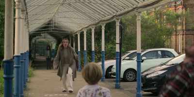 -[Gunshot fires]
-[Gasps] - The Midwich Cuckoos