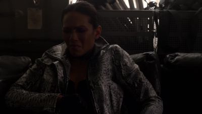 -[gunshot]
-[grunts] - Lucifer