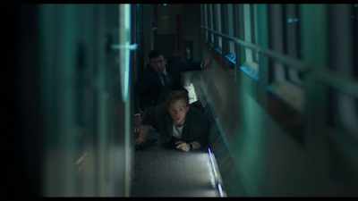 - [gunshot]
- [passengers screaming] - Nightsleeper