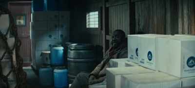 -Gus, keep away from the edge-
-It's okay. I'll keep an eye on him. - Sweet Tooth