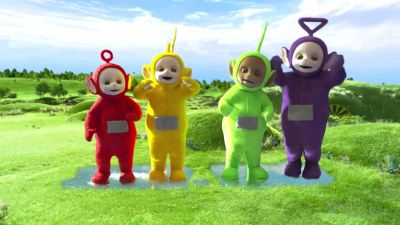 Gusto ng Teletubbies sumayaw sa puddles. - Teletubbies