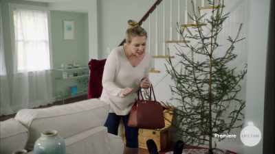          - Guten Morgen. - A Very Nutty Christmas
