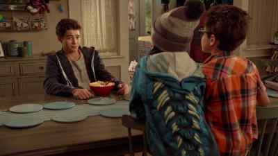       Guys, guys, a clue. - Stuck in the Middle