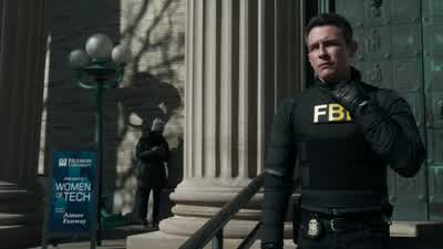Guys, I got a vehicle approaching at speed. - FBI