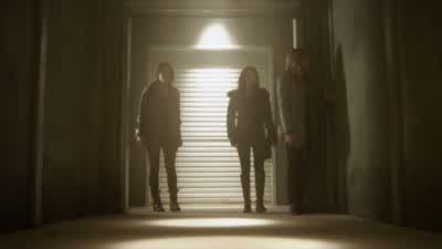 Guys, look. - Pretty Little Liars