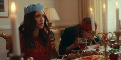 Guys, please, just a second
before you start eating. - The Holiday List