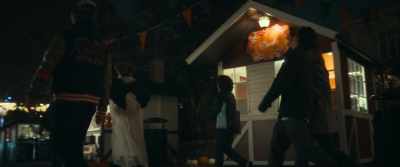 - Guys! We got cotton candy here.
- Knock it off. - Carousel