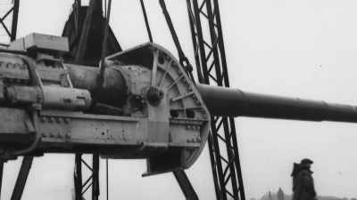 Guzar: Those barges also needed
to sustain this load - Secret Nazi Ruins