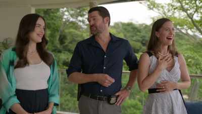 \h\h\h\h\hGreetings.
Detective Hugh Walsh. - Mystery Island: Winner Takes All