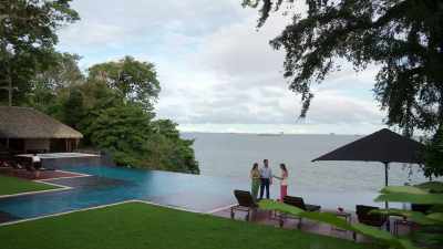 \h- "Meet me at the gazebo
tonight for some real fun." - Mystery Island: Winner Takes All