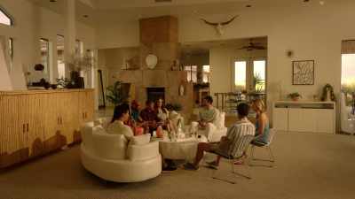 Ha, no, no mucho, pero entiendo - Couples Retreat Murder