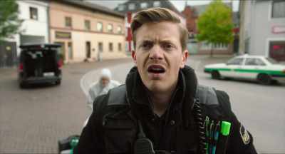 Hahaha! Why do I always have to
do the boring shit? - Guglhupfgeschwader