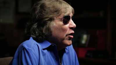 Hala bir yanım neden sevindi - Jose Feliciano: Behind This Guitar