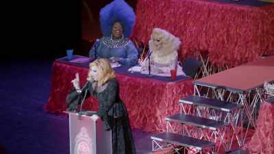 Haleloo.
[APPLAUSE] - Trixie Mattel: Moving Parts