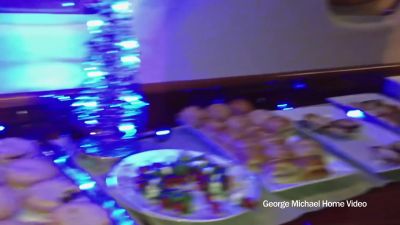 Hallo, vrolijk kerstfeest allemaal. - Wham!: Last Christmas Unwrapped