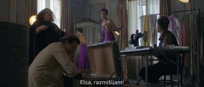 - Halston, come on!
- Elsa, I'm thinking. I'm thinking! - Halston