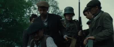 Halt! Und aussteigen! Und aussteigen! - War Horse