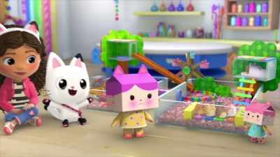 [Hamster Kitties squeaking] - Gabby's Dollhouse