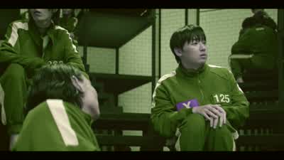 한 200명... - Squid Game