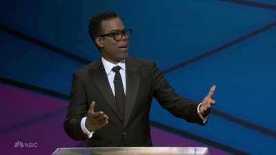 ‫Hand, sir.
‫Here we go.
‫Thank you, now maybe I'll - SNL50: The Anniversary Special