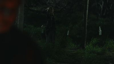 Hands where I can see 'em.
Don't turn around. - Fear the Walking Dead
