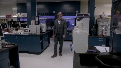 Hands in the air! - The Mentalist