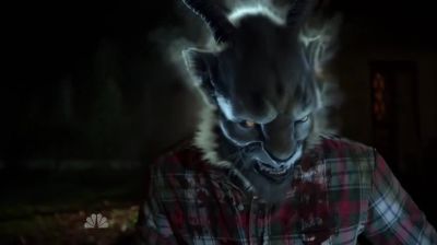Hands on the ground! Don't move! - Grimm