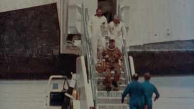 ♪ Hang on to a dream ♪ - Challenger: The Final Flight
