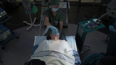 Hang on, Dr. Browne. - The Good Doctor