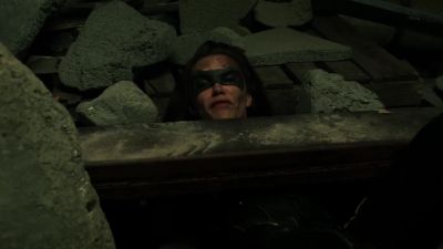 Hang on. - Arrow