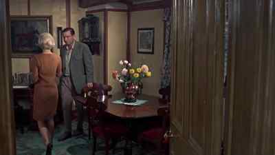 Hang on, she's just coming. - The Deadly Bees