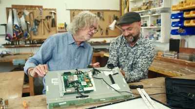 Hang on. Theres...
Brute force and ignorance. - James May and the Dull Men