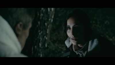 [Hannah on walkie-talkie] Ben? - War of the Worlds: The Attack