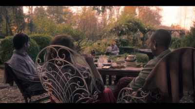 -[Hannah and Owen] American.
-[all laugh] - The Haunting of Bly Manor
