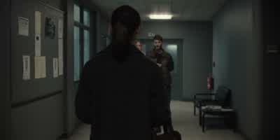 - Hannah. - Dark