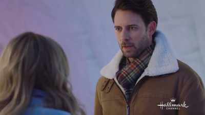 Hannah... what... what... - Baby, It's Cold Inside