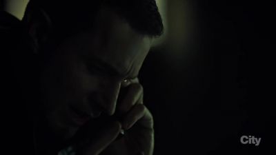 - (Hannibal): Hello?
- (inhaling sharply) - Hannibal