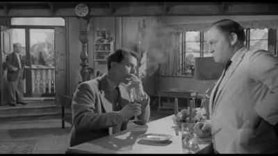 - Hans, we have guests.
- Yes, sir. - The Crawling Eye