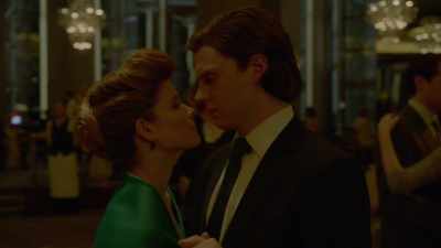 Happy anniversary, baby. - Pose