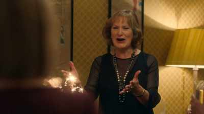 - Happy birthday!
- [Cheering] - The Split