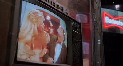 Woman on t. - RoboCop