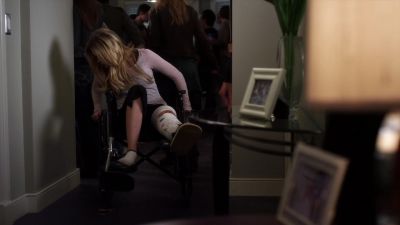 ( happy chatter ) - Pretty Little Liars